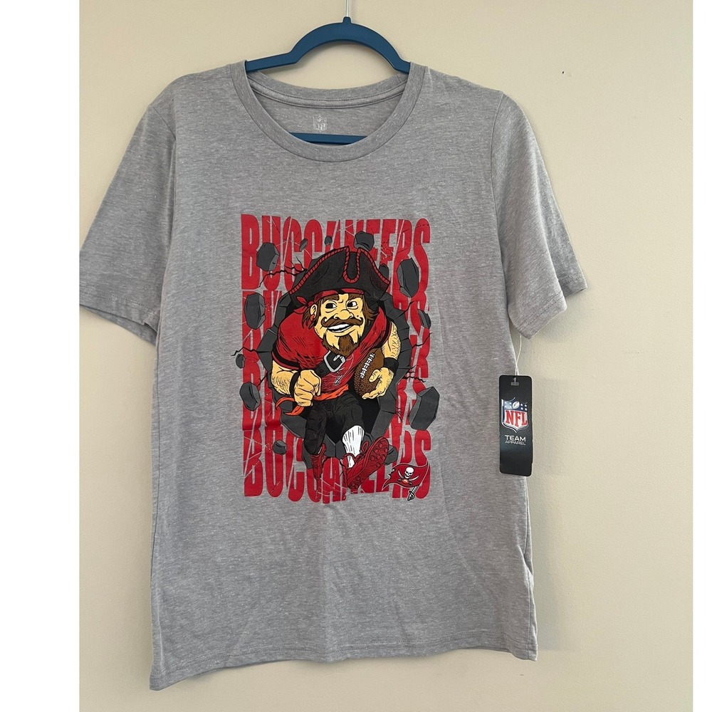 NFL Tampa Bay Buccaneers Kids XL 18/20 Gray Captain Fear Graphic T-Shirt NWT